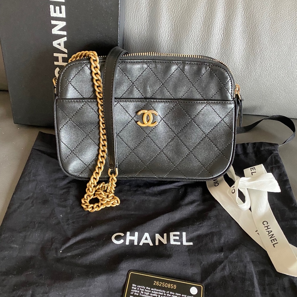 Chanel Camera Bag - Picture 1 of 17